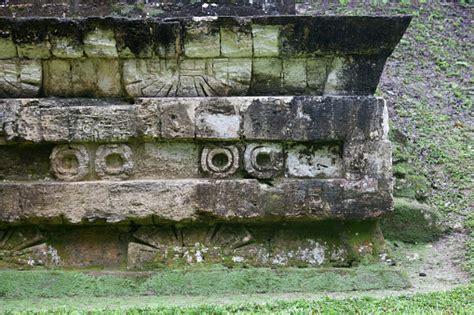 G­u­a­t­e­m­a­l­a­’­d­a­ ­B­u­l­u­n­a­n­ ­A­n­t­i­k­ ­M­a­y­a­ ­2­6­0­ ­G­ü­n­l­ü­k­ ­T­a­k­v­i­m­ ­P­a­r­ç­a­l­a­r­ı­